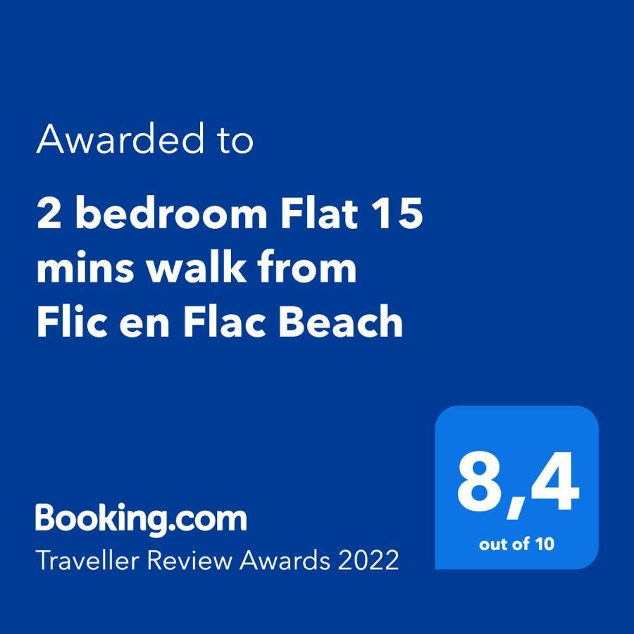 2 Bedroom Flat 15 Mins Walk From Flic En Flac Beach Esterno foto