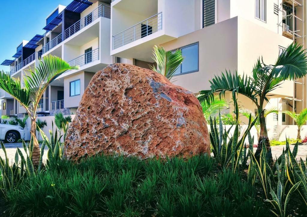 2 Bedroom Flat 15 Mins Walk From Flic En Flac Beach Esterno foto