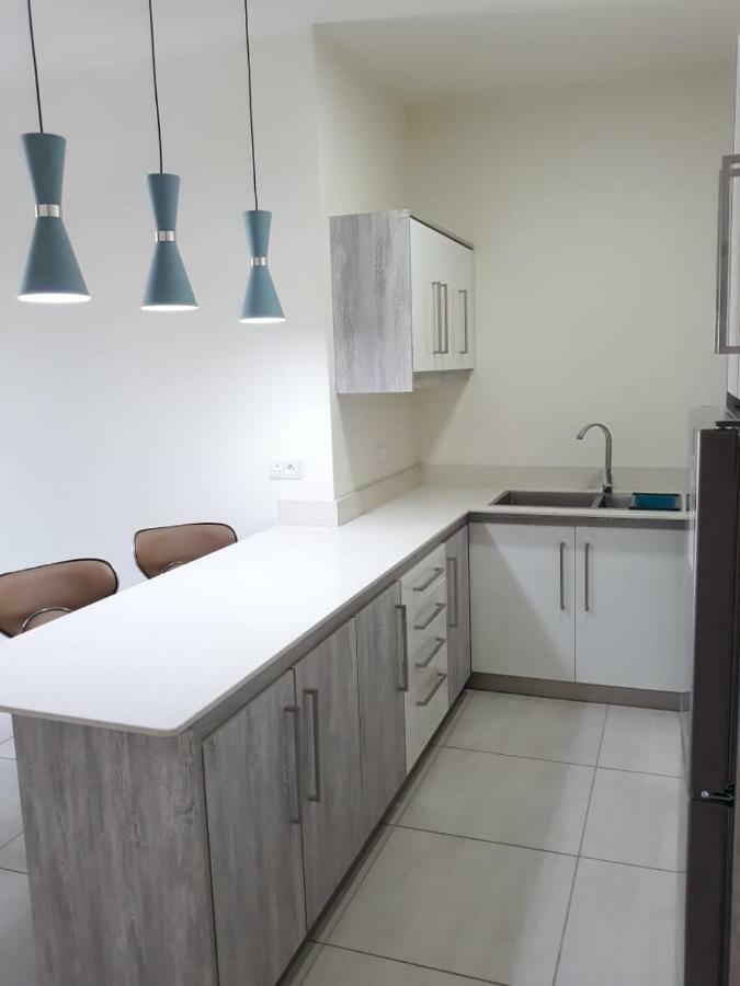 2 Bedroom Flat 15 Mins Walk From Flic En Flac Beach Esterno foto